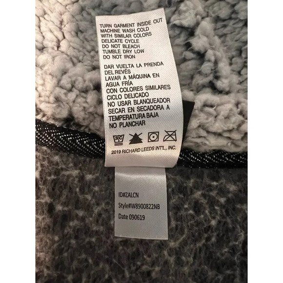 Disney, L, nightmare before Christmas satin skeleton face appliqué snowflakes - Picture 8 of 9